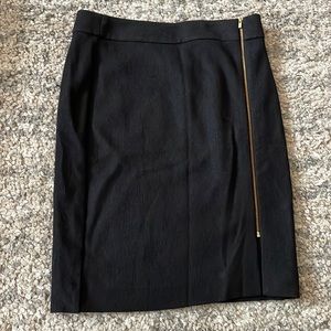 Banana Republic black skirt size 6